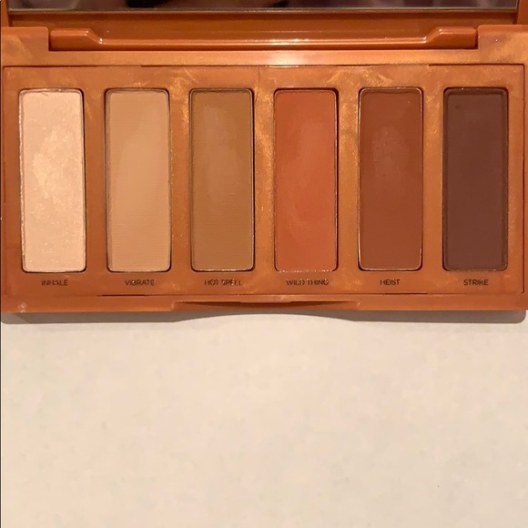 Urban decay petite heat palette - Picture 3 of 3